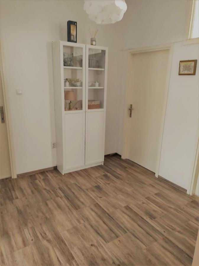 Lumar Holidays And Apartments プレコ エクステリア 写真