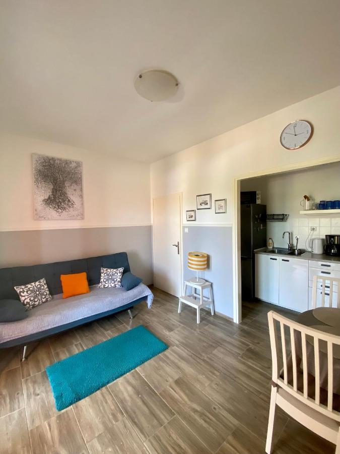 Lumar Holidays And Apartments プレコ エクステリア 写真